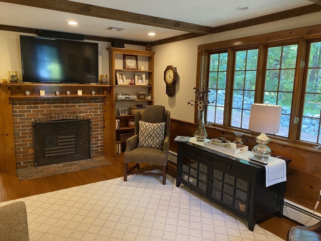 356 Pollard Road Northbridge, MA 01534 - Photo 11 of 32