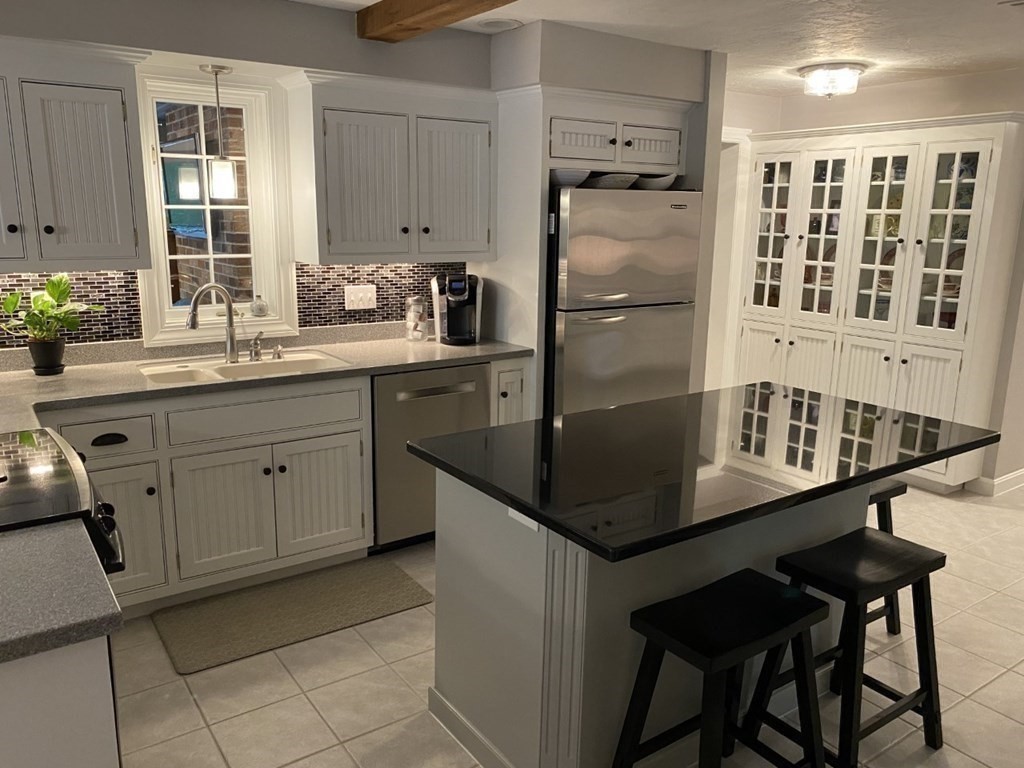 356 Pollard Road Northbridge, MA 01534 - Photo 7 of 32