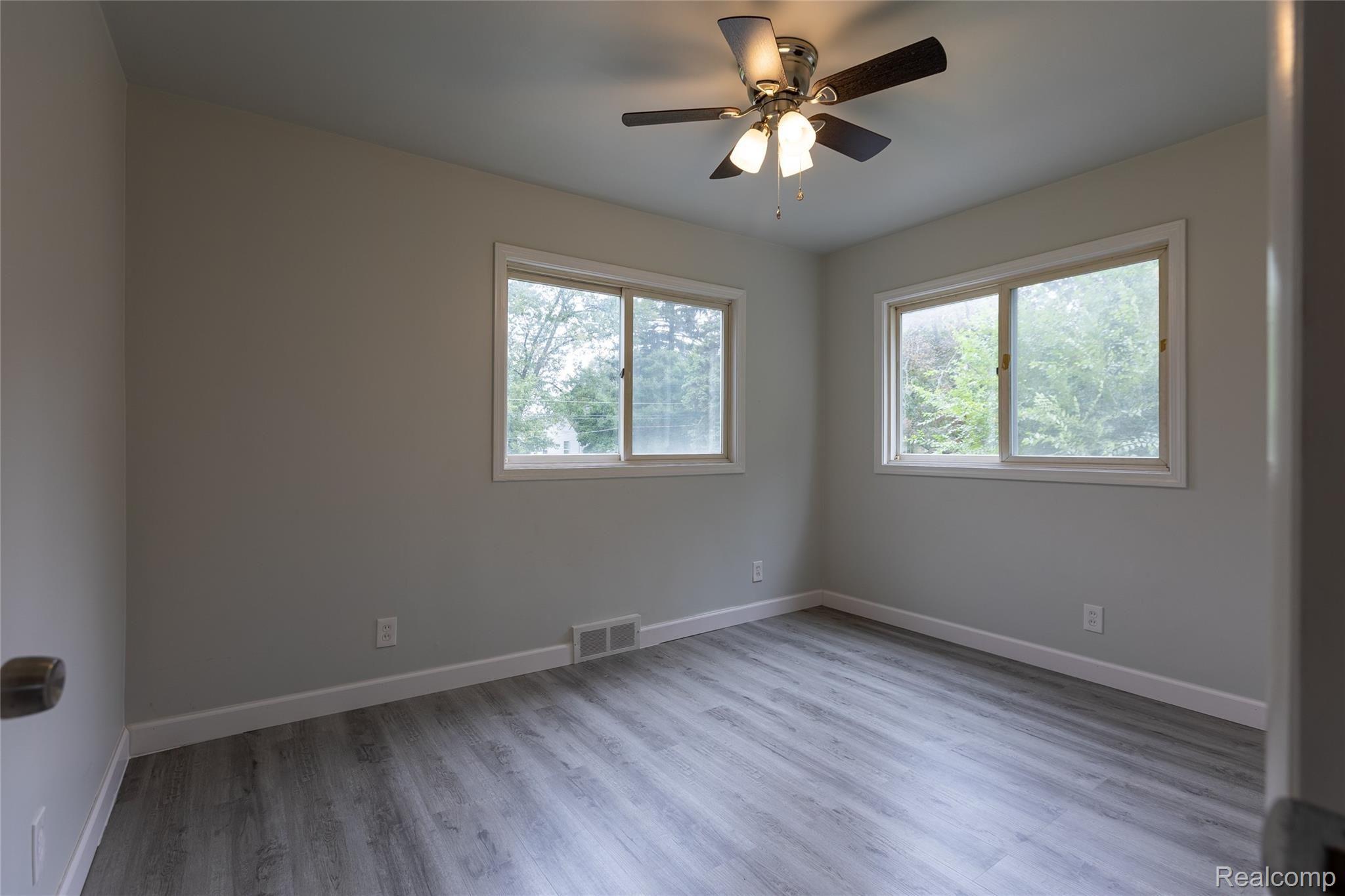 21168 Doepfer Road Warren, MI 48091 - Photo 8 of 16 9X1A7473-HDR.jpg