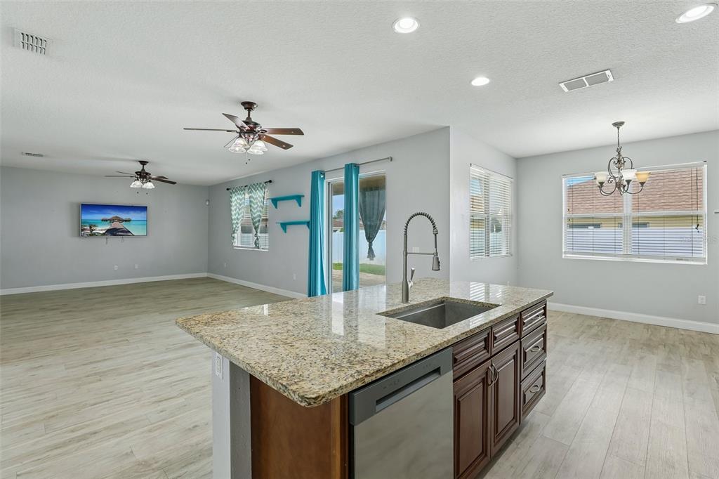 4362 Sun Center Road Mulberry, FL 33860 - Photo 16 of 44 Gallery Image 16