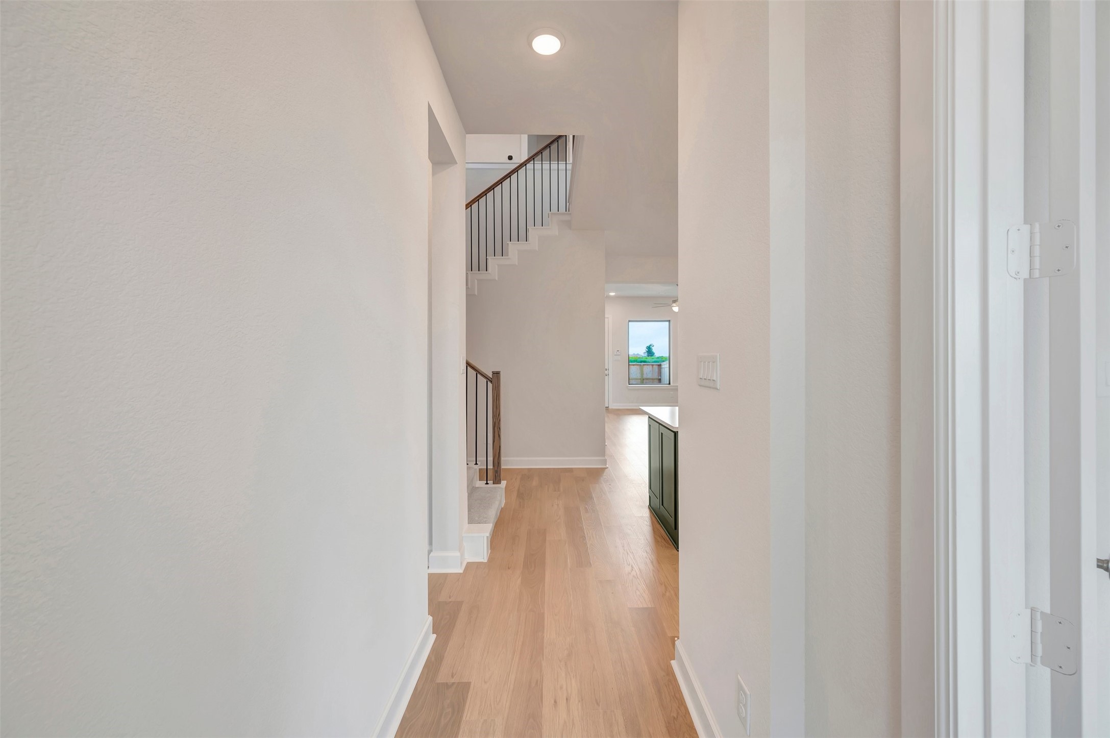2718 Cottage Place Rosharon, TX 77583 - Photo 12 of 50 a view of a hallway with a white walls