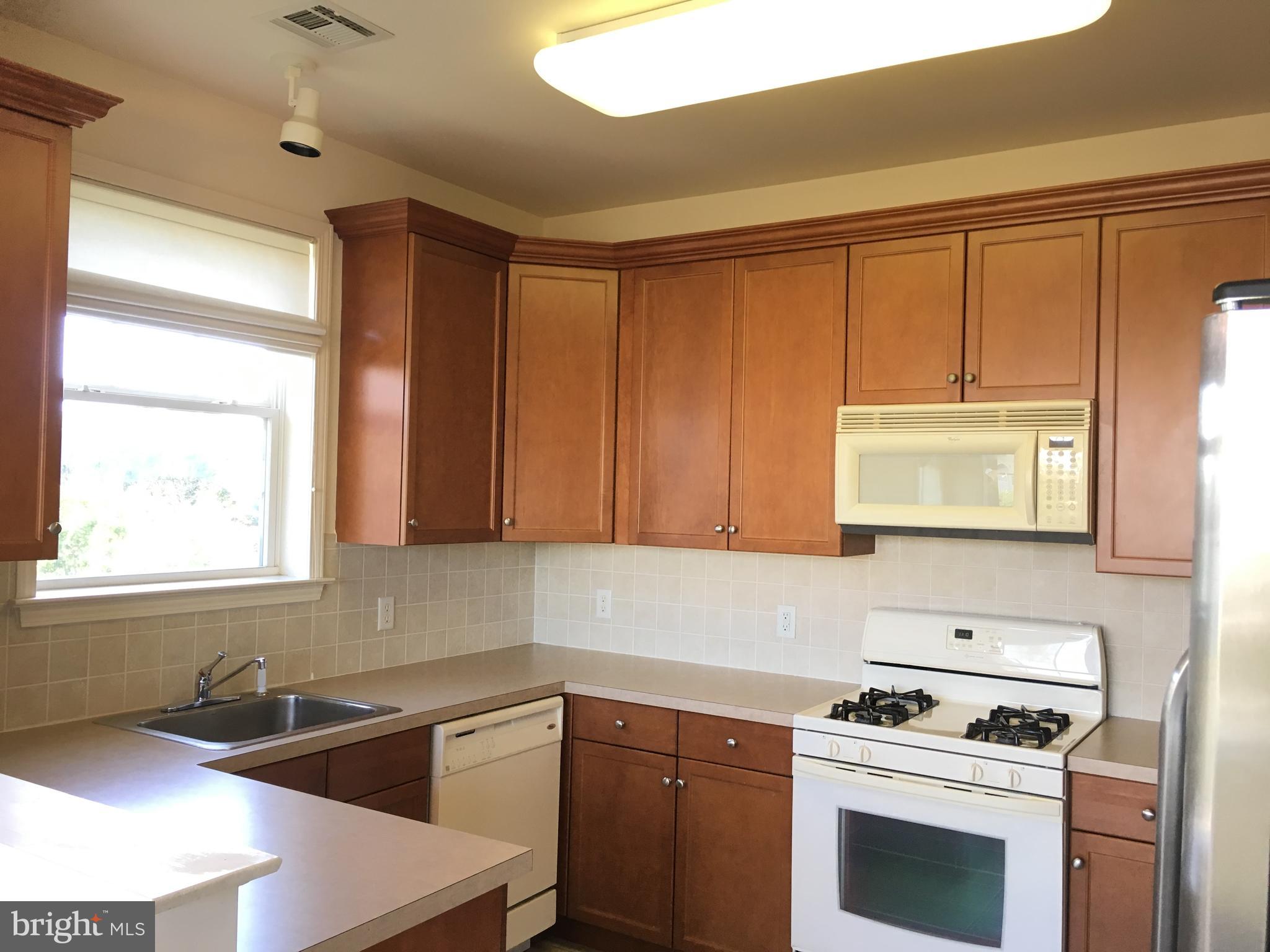 141 Masterson Court Ewing, NJ 08618 - Photo 12 of 23