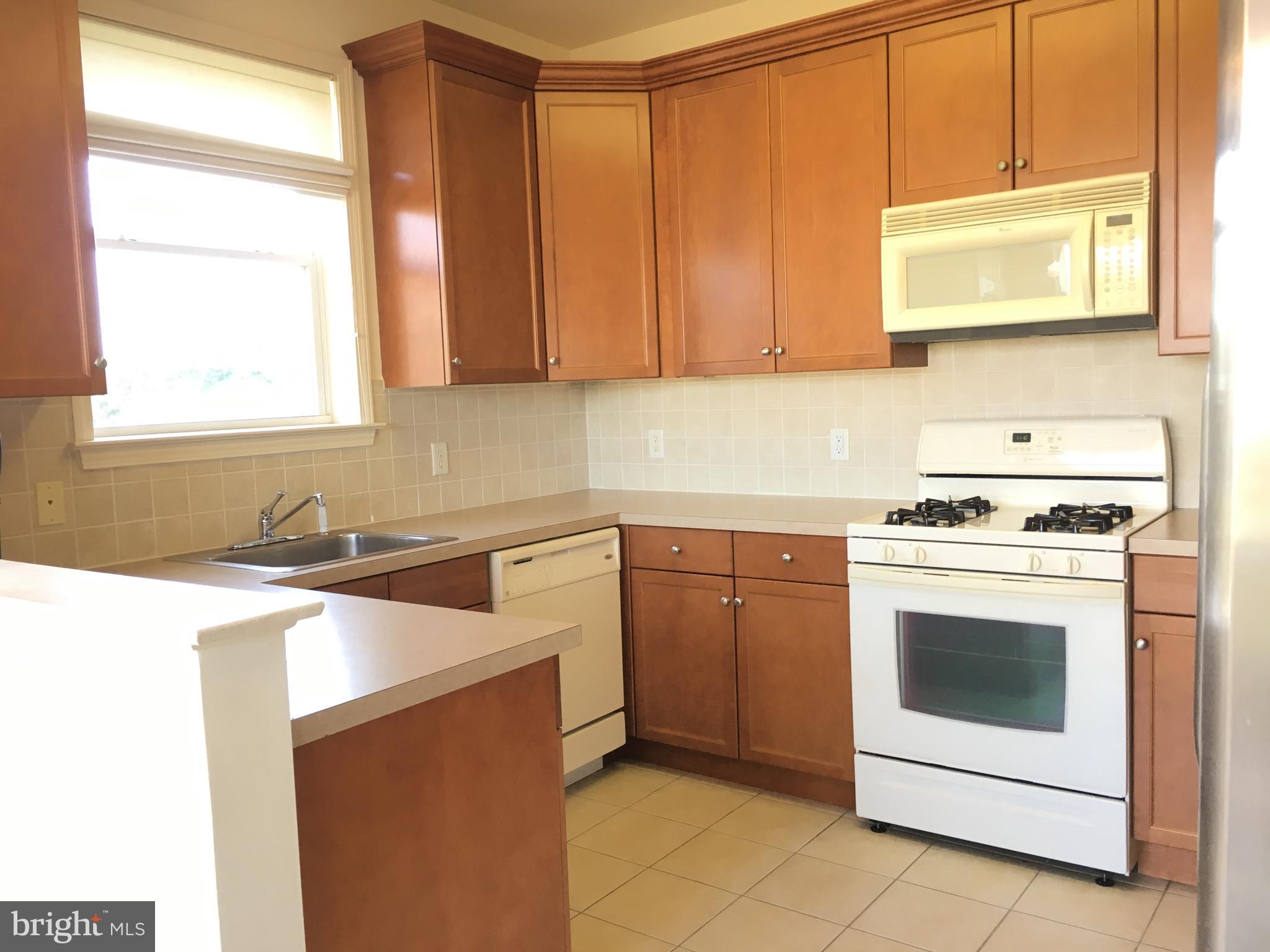 141 Masterson Court Ewing, NJ 08618 - Photo 13 of 23