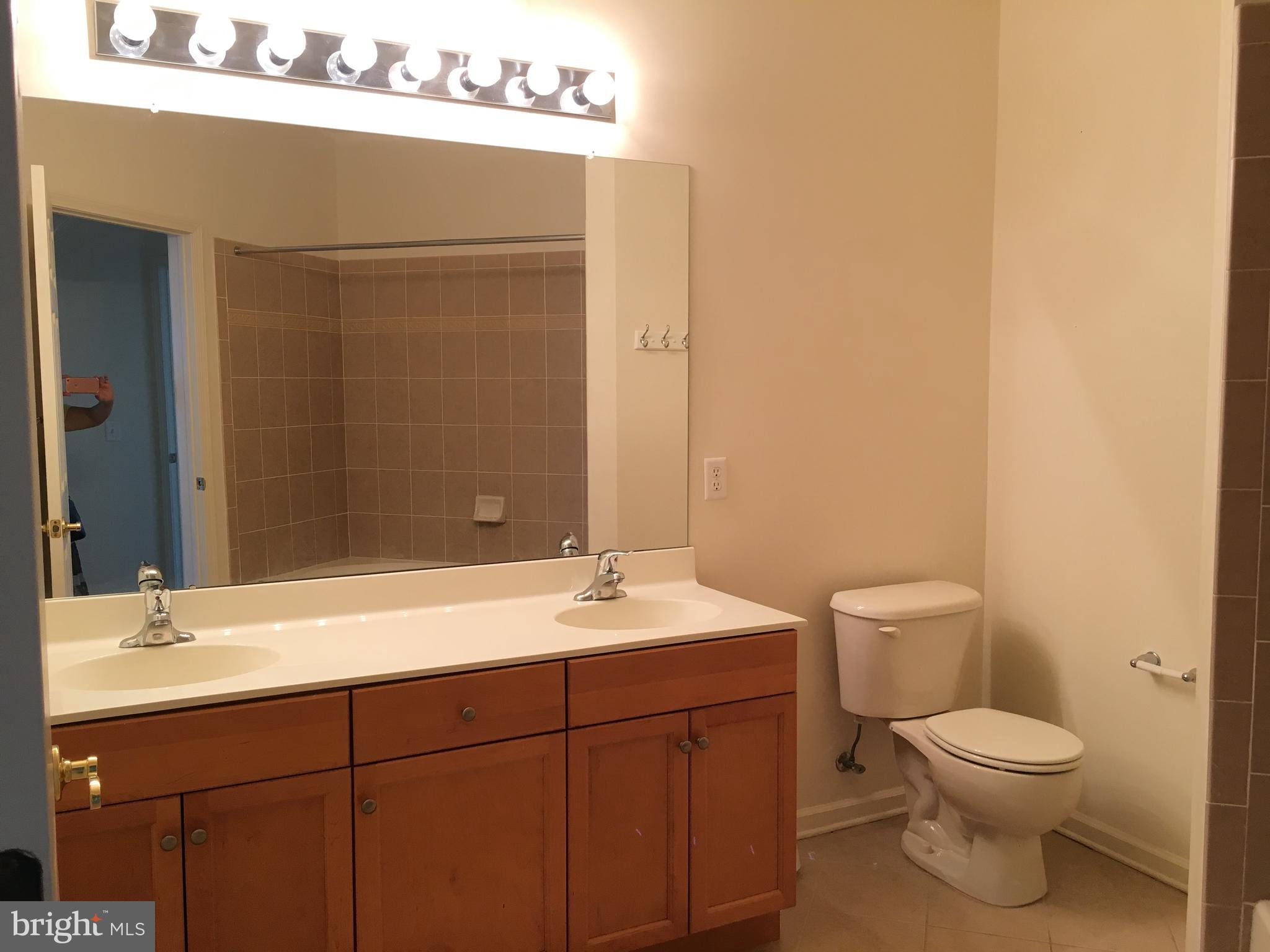 141 Masterson Court Ewing, NJ 08618 - Photo 16 of 23