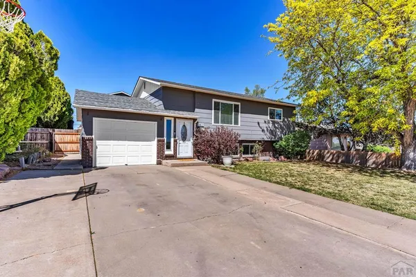 $325,000 | 1812 Smithland Avenue, La Junta, CO 81050