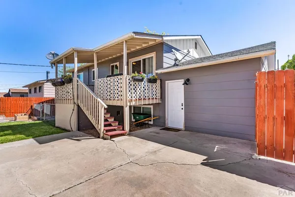 $325,000 | 1812 Smithland Avenue, La Junta, CO 81050