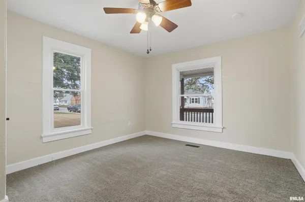 $159,900 | 2222 West Callender Avenue, West Peoria, IL 61604