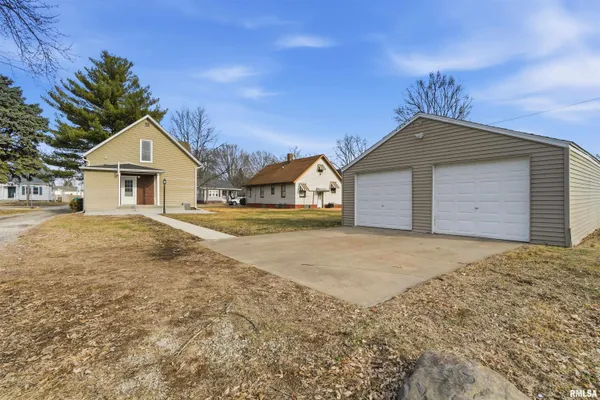 $159,900 | 2222 West Callender Avenue, West Peoria, IL 61604