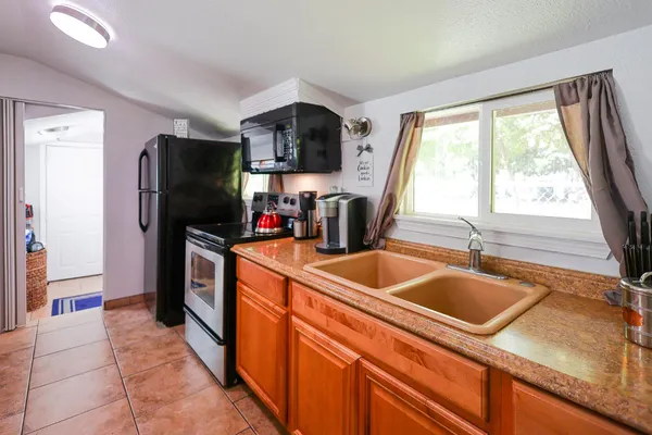 $309,900 | 14120 Grove Street, Walnut Grove, CA 95690