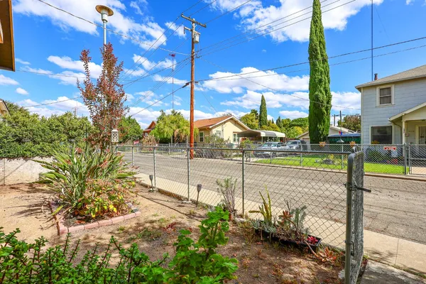 $309,900 | 14120 Grove Street, Walnut Grove, CA 95690