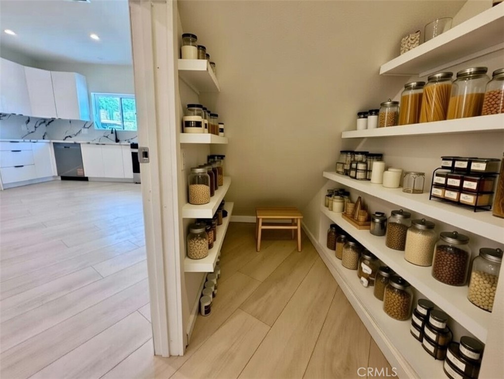 10787 Las Lunitas Avenue Tujunga, CA 91042 - Photo 3 of 12