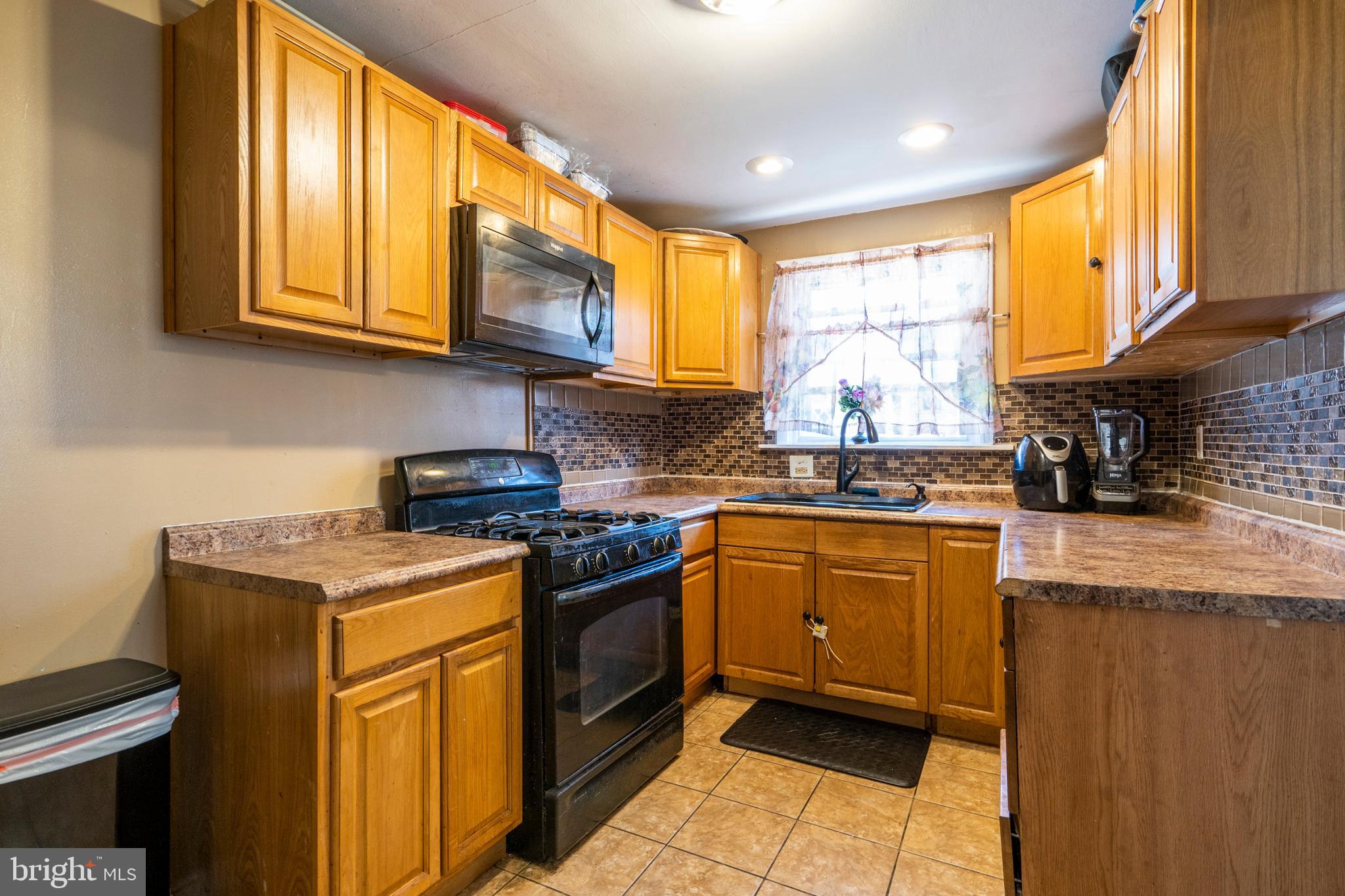 827 Arbor Road Lansdowne, PA 19050 - Photo 11 of 25 Gallery Image 11
