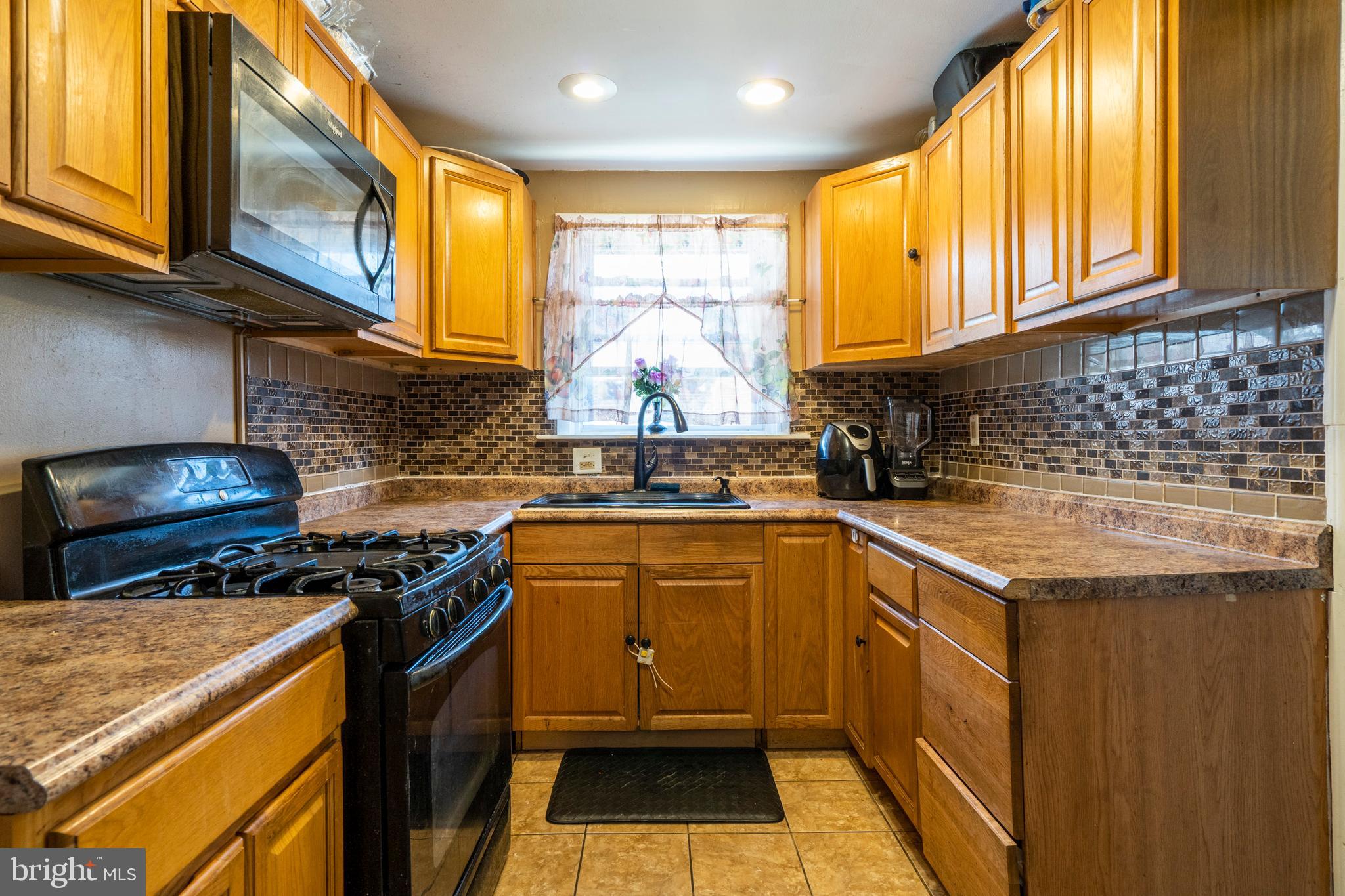 827 Arbor Road Lansdowne, PA 19050 - Photo 12 of 25 Gallery Image 12