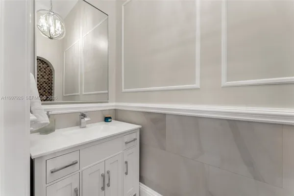 $2,349,000 | 8111 Southwest 178th Street, Palmetto Bay, FL 33157
