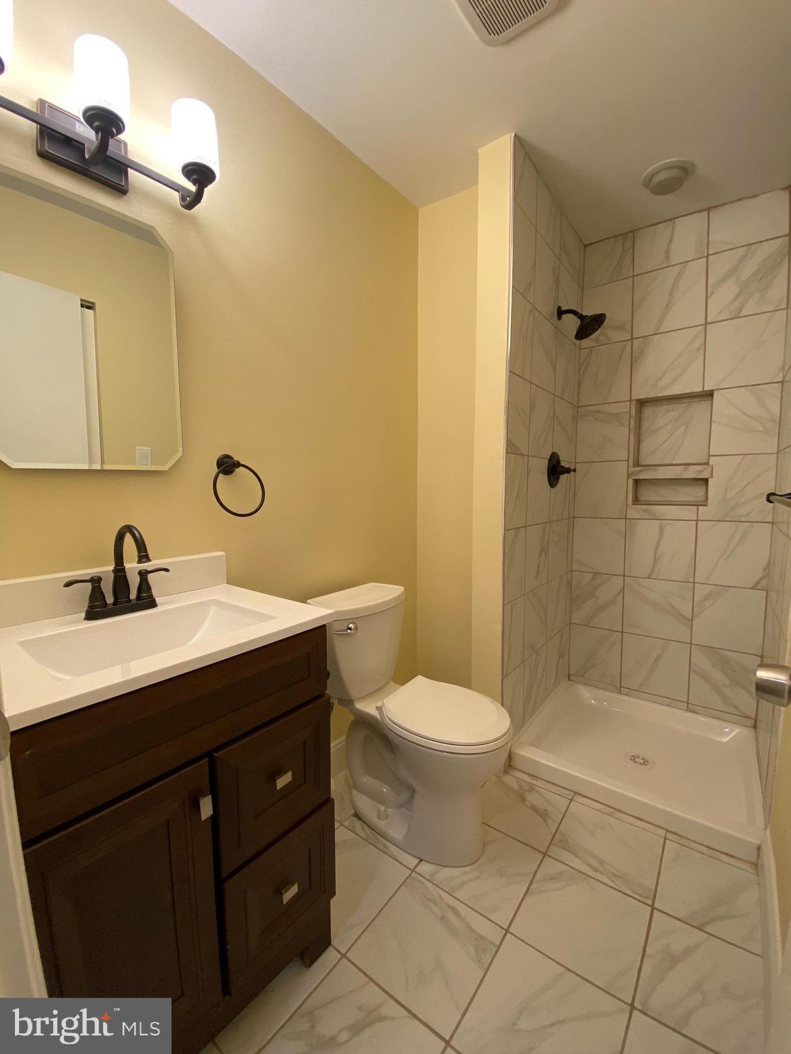 180 Valley Stream Circle Chesterbrook, PA 19087 - Photo 10 of 19 Primary Bathroom