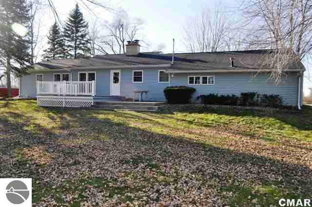 3315 South Lincoln Road Mount Pleasant, MI 48858 - Photo 5 of 25 1770425-4.JPG