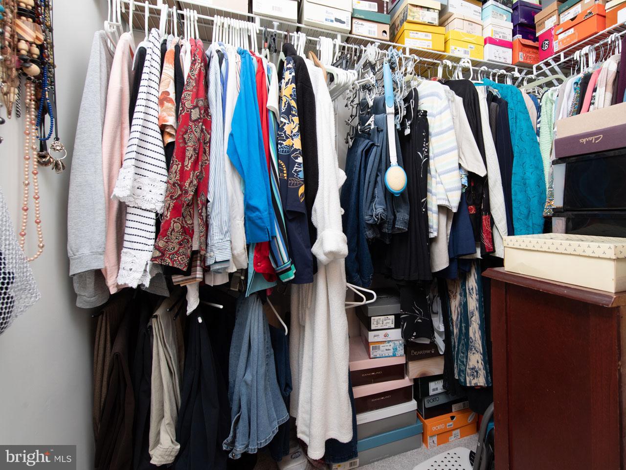 6371 Racetec Place Springfield, VA 22150 - Photo 10 of 21 Master Walk-in Closet