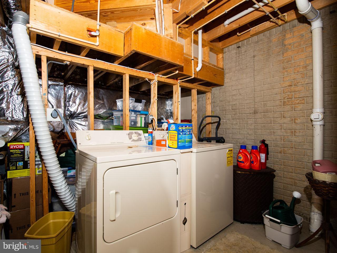 6371 Racetec Place Springfield, VA 22150 - Photo 16 of 21 Laundry/Workshop/Storage