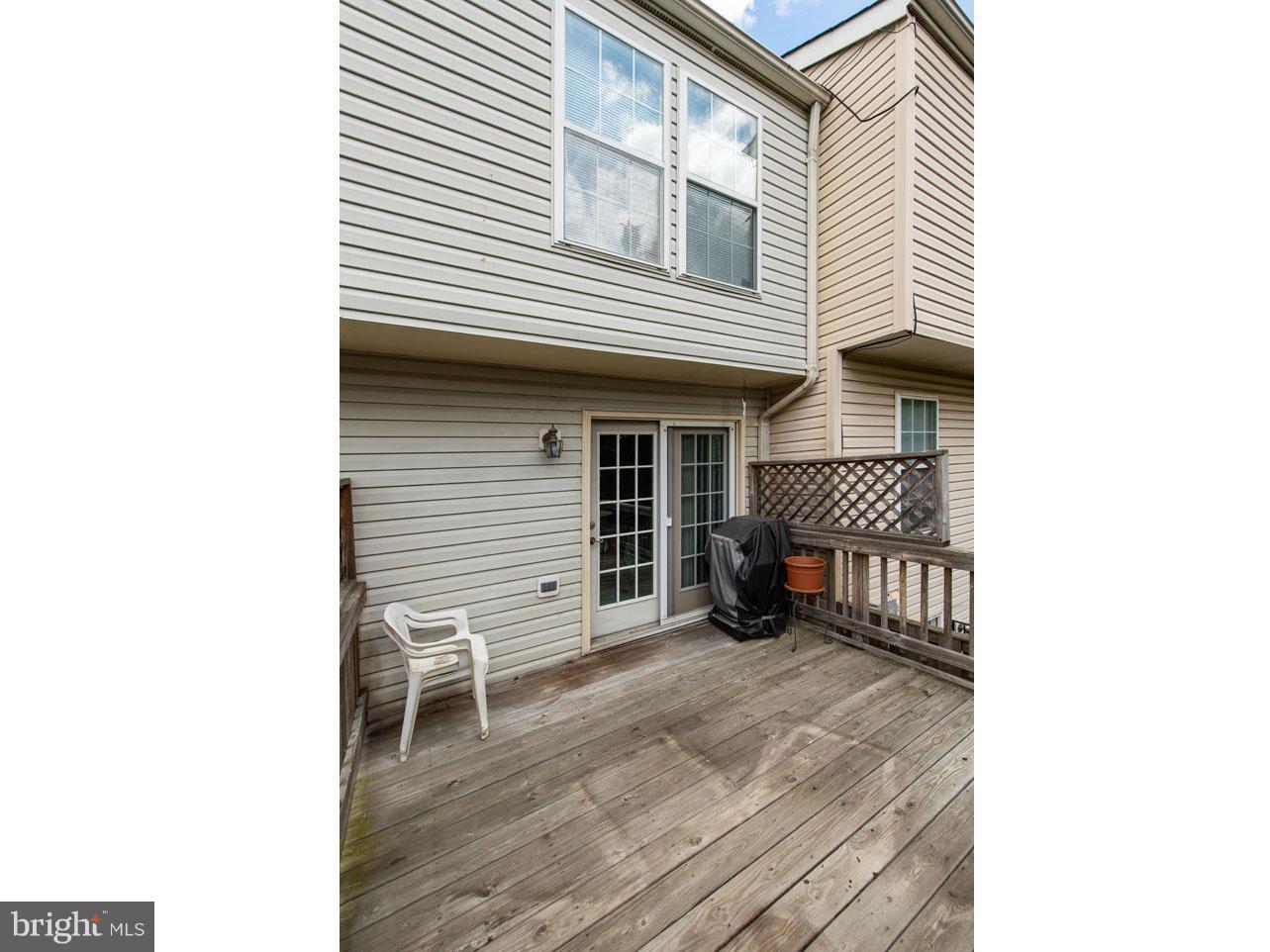 6371 Racetec Place Springfield, VA 22150 - Photo 8 of 21 Deck