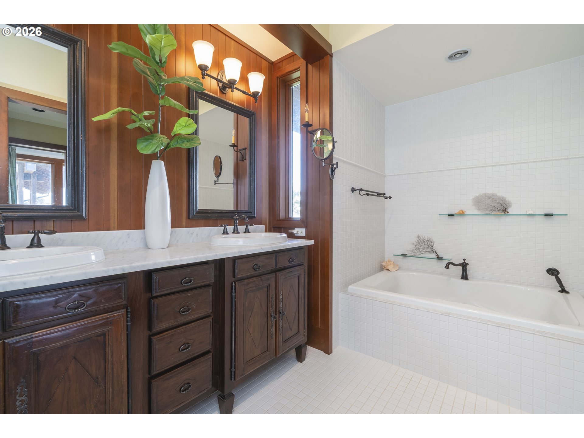 7850 Brooten Mountain Road Pacific City, OR 97135 - Photo 19 of 48 a bathroom with a sink and a bathtub