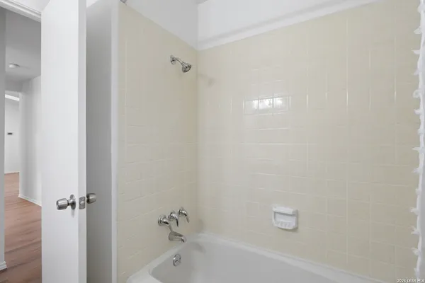 $2,000 | 5822 Misty Glen, San Antonio, TX 78247