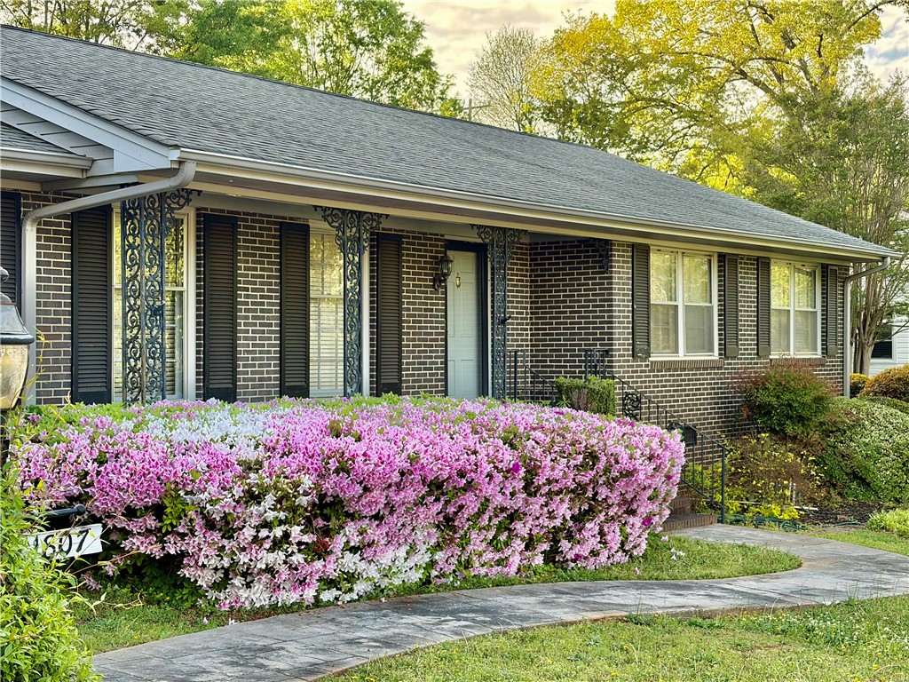1807 College Avenue Anderson, SC 29621 - Photo 1 of 11