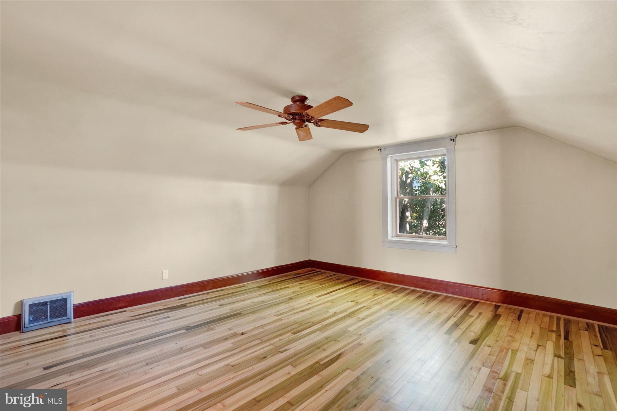 2438 New Park Road New Park, PA 17352 - Photo 18 of 28