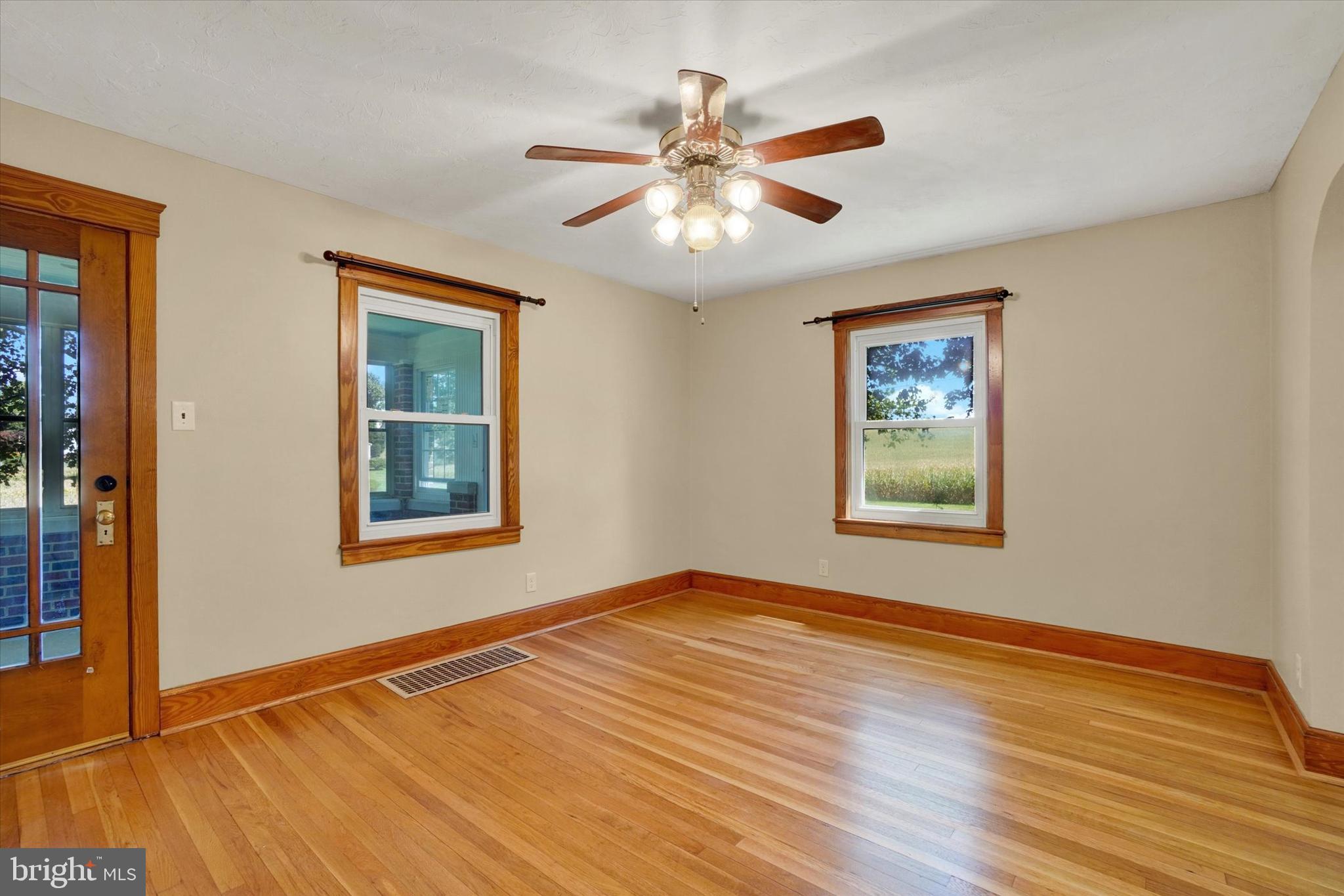 2438 New Park Road New Park, PA 17352 - Photo 6 of 28