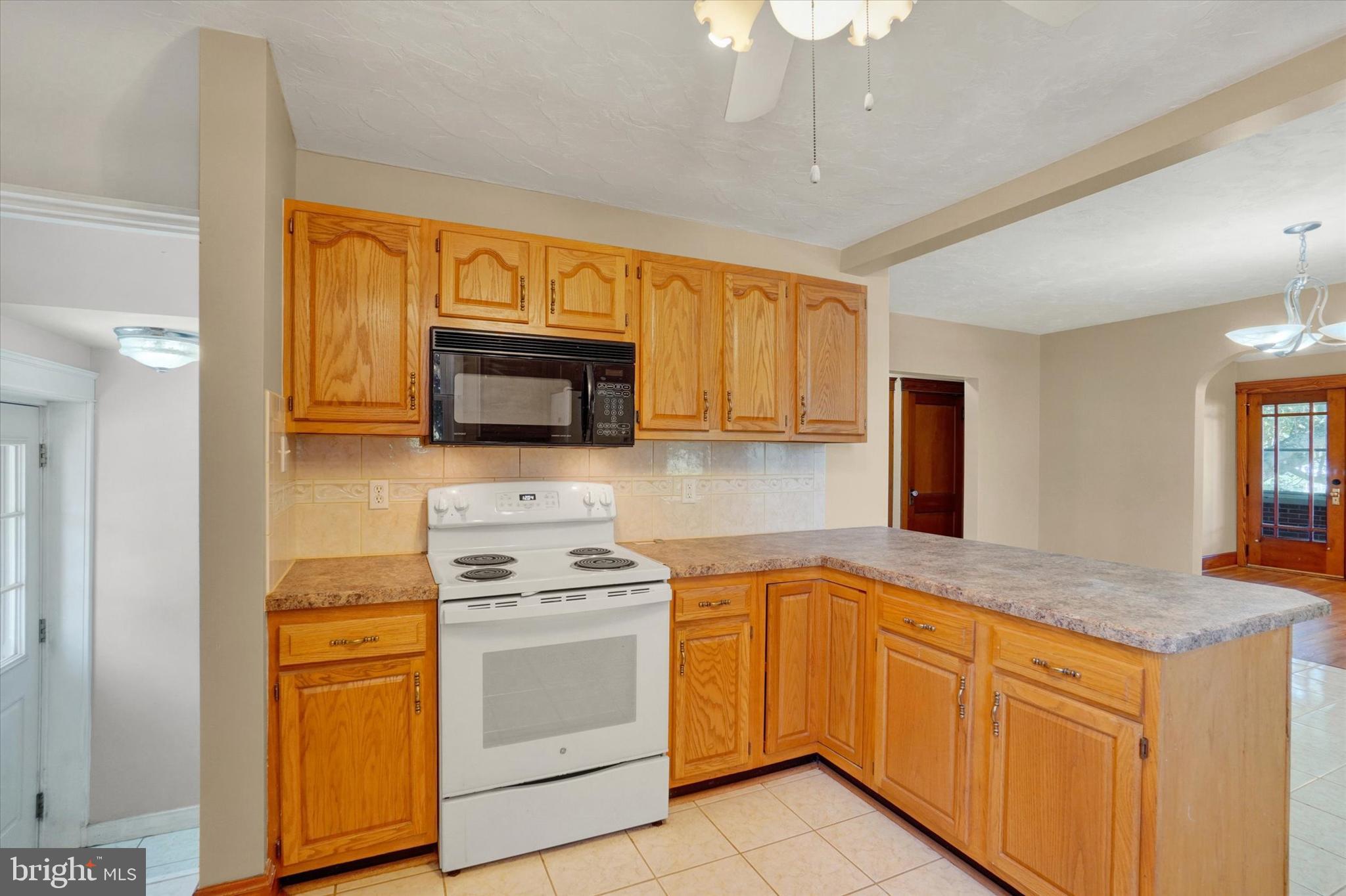 2438 New Park Road New Park, PA 17352 - Photo 10 of 28