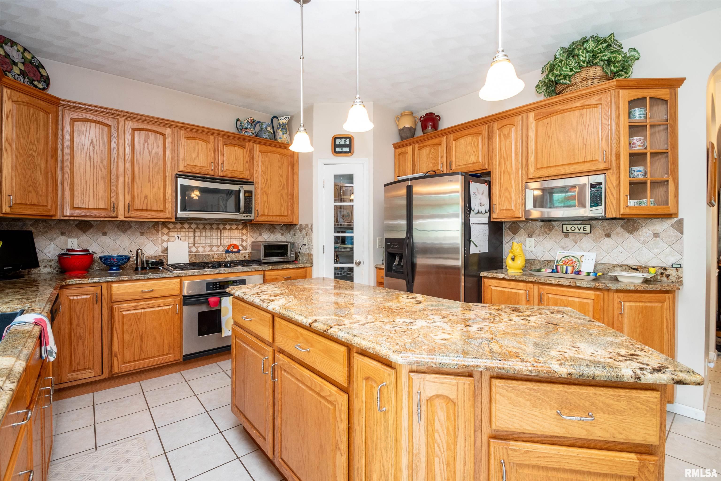 309 West Copperfield Drive Dunlap, IL 61525 - Photo 18 of 71
