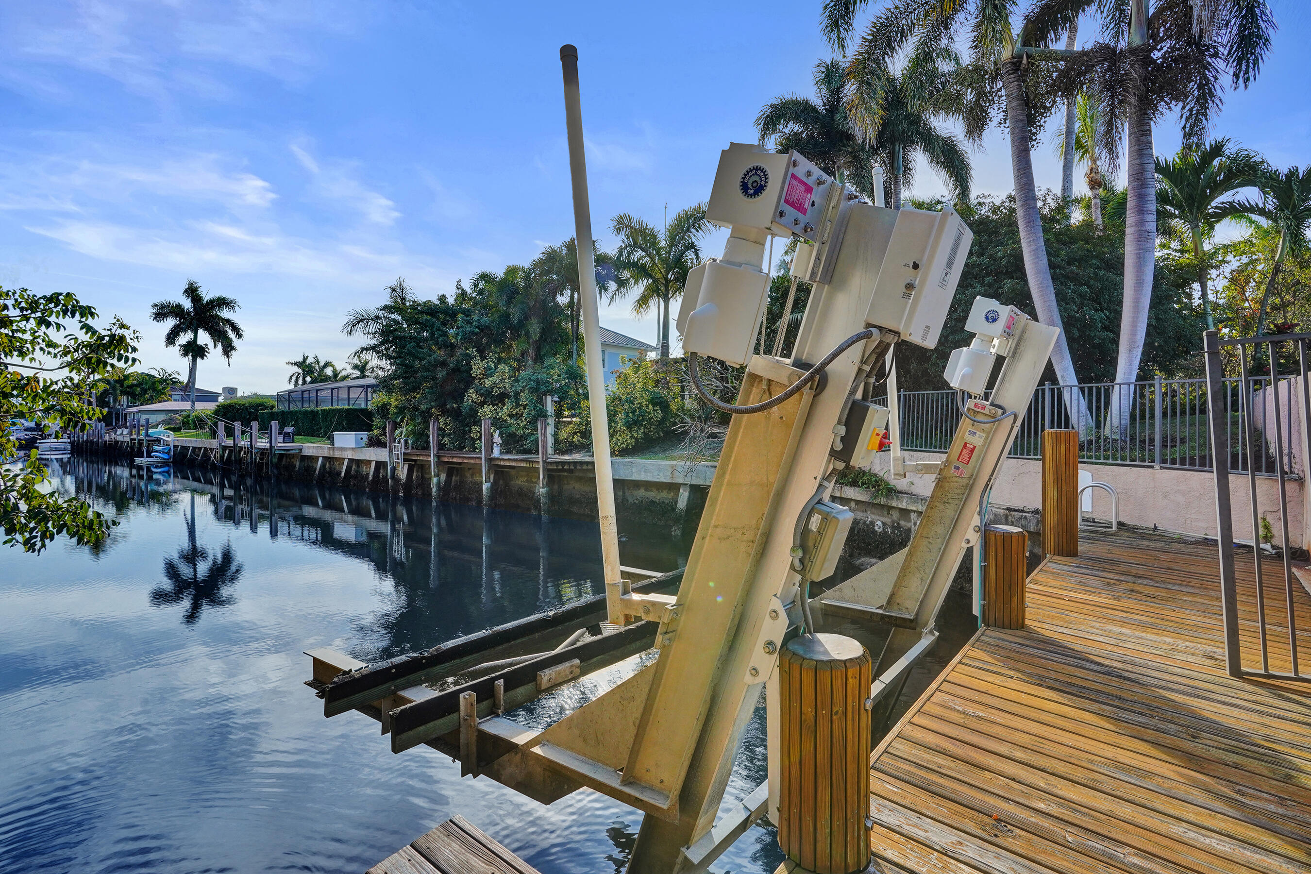 7050 Northeast 7th Avenue Boca Raton, FL 33487 - Photo 4 of 25 a view of a house with a ocean view
