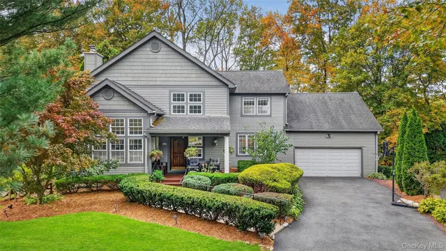 $899,900 | 16 Nottingham Way, Mahopac, NY 10541