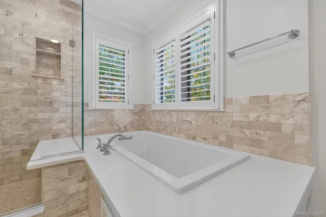 $899,900 | 16 Nottingham Way, Mahopac, NY 10541