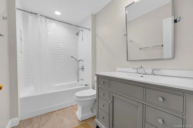 $899,900 | 16 Nottingham Way, Mahopac, NY 10541