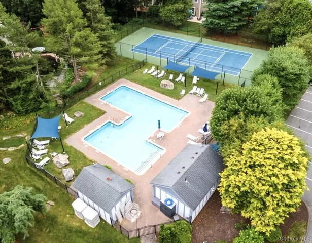 $899,900 | 16 Nottingham Way, Mahopac, NY 10541