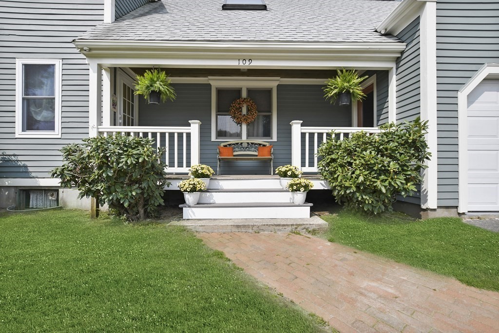 109 Olde Forge Road Hanover, MA 02339 - Photo 3 of 39 Gallery Image 3