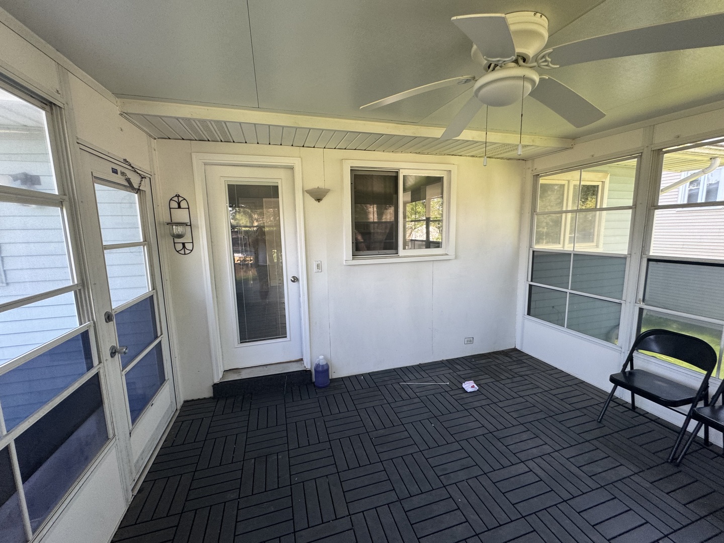 2010 Carleton Road Hoffman Estates, IL 60169 - Photo 18 of 24