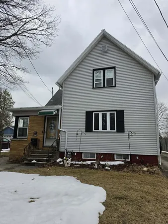 $198,000 | 1420 Hawthorne Avenue, Two Rivers, WI 54241