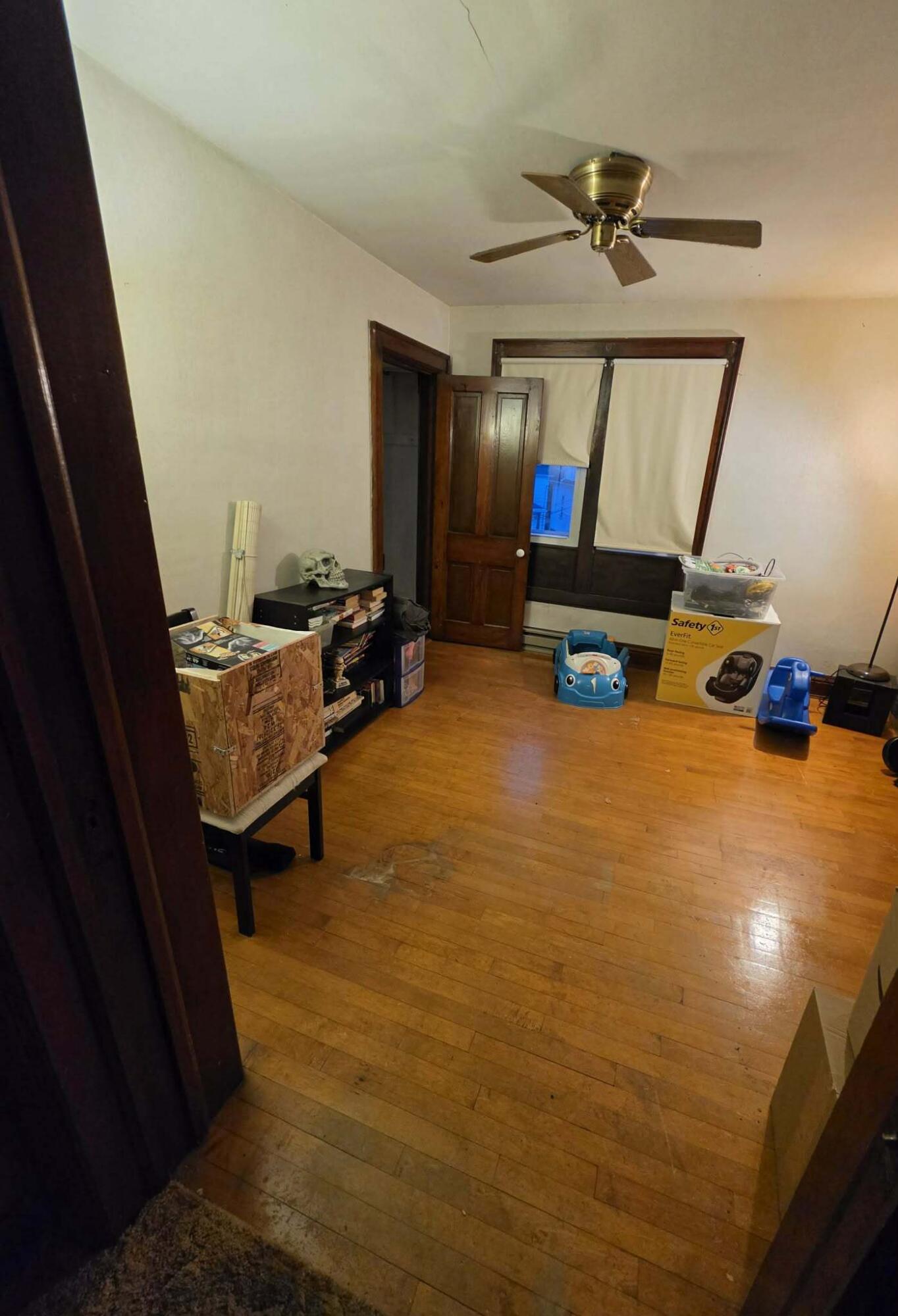 1420 Hawthorne Avenue Two Rivers, WI 54241 - Photo 17 of 38 upperbed2