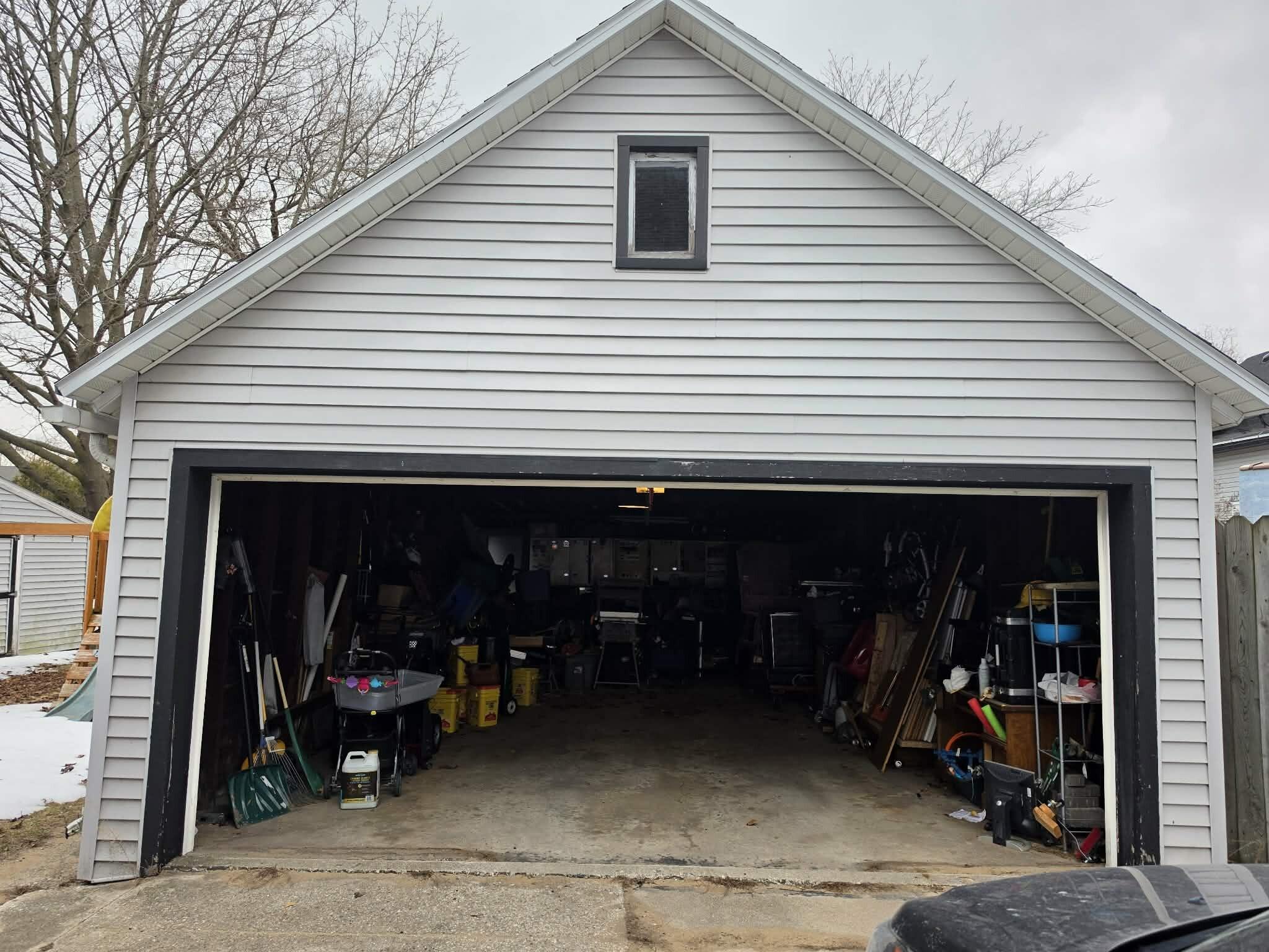 1420 Hawthorne Avenue Two Rivers, WI 54241 - Photo 29 of 38 garagefront