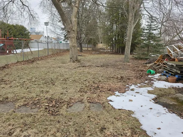 $198,000 | 1420 Hawthorne Avenue, Two Rivers, WI 54241