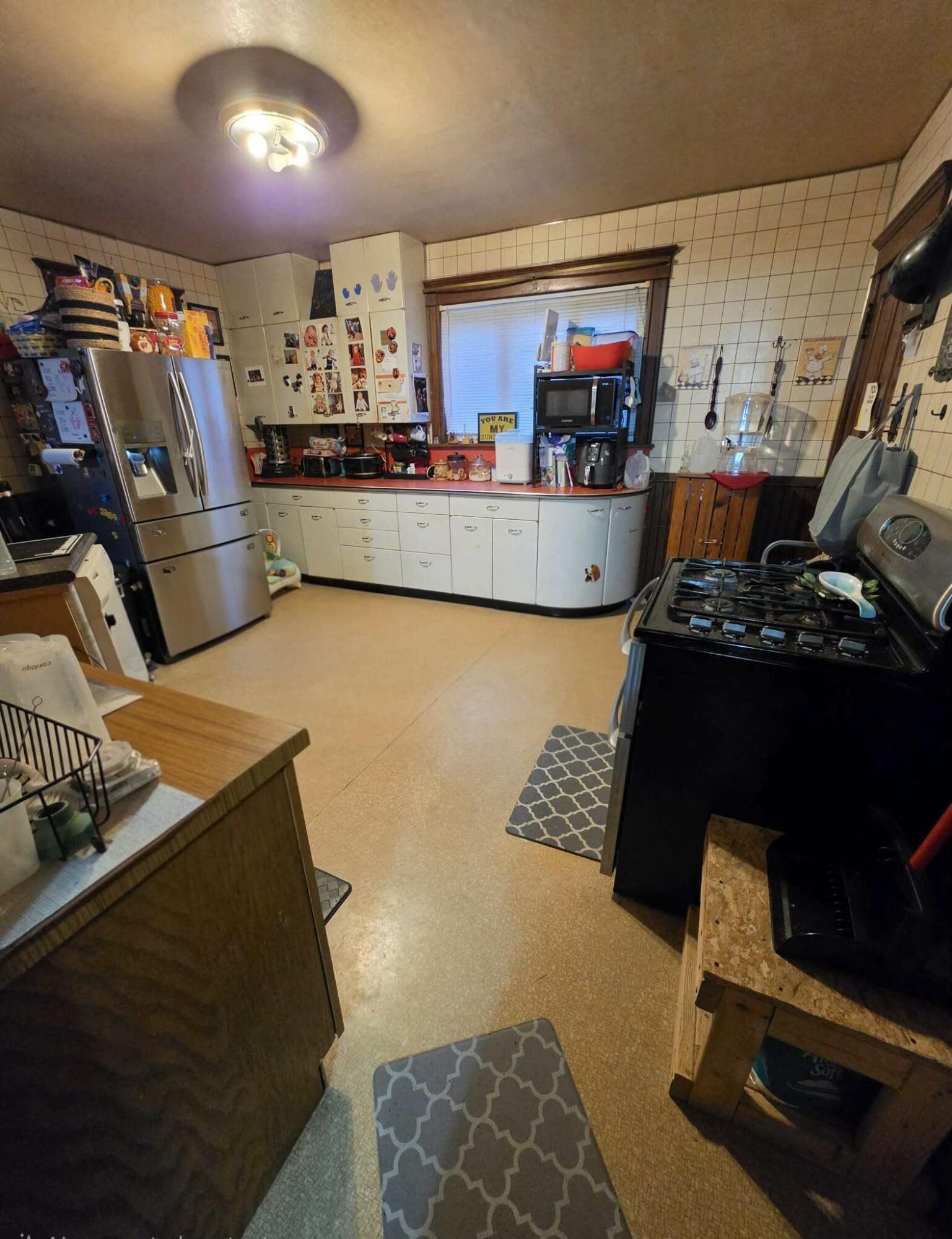 1420 Hawthorne Avenue Two Rivers, WI 54241 - Photo 7 of 38 mainkitchen1