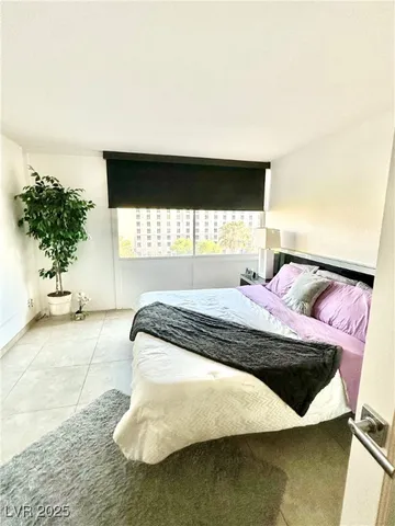 $2,700 | 205 East Harmon Avenue, Unit 807, Las Vegas, NV 89169