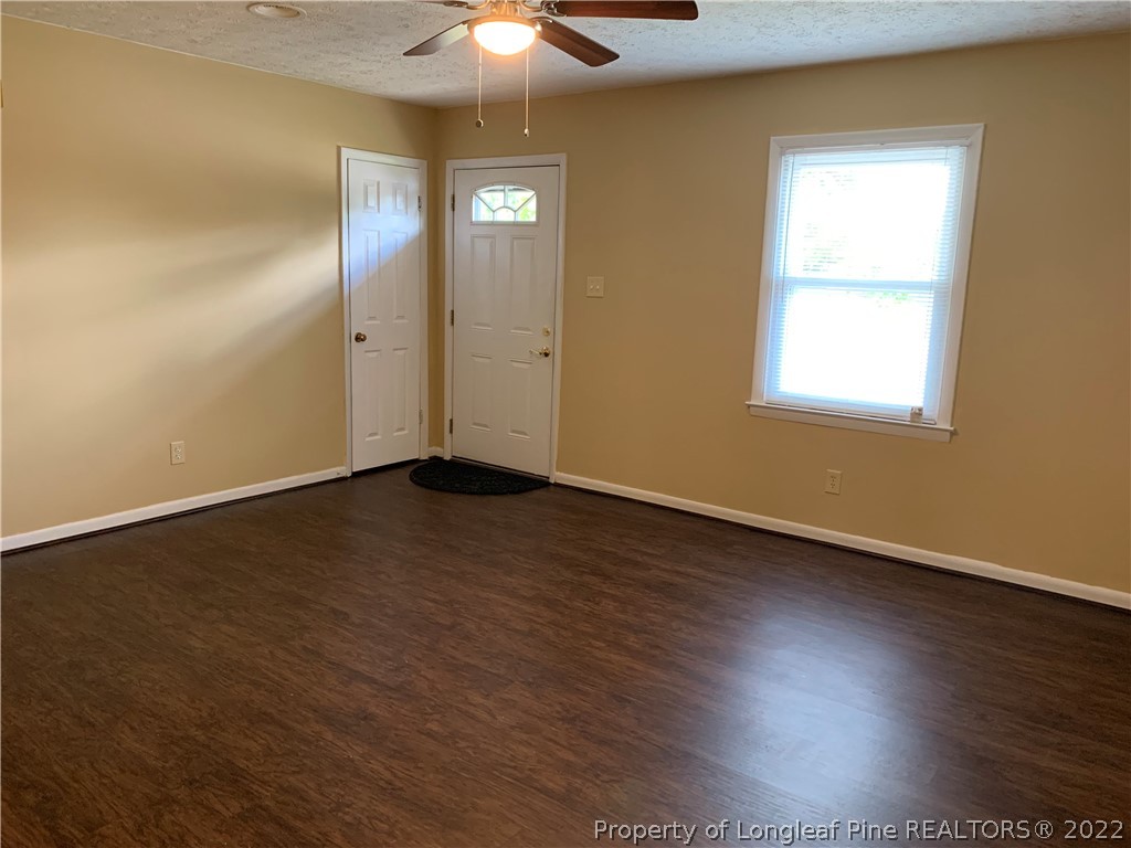 5952 Spinner Road Hope Mills, NC 28348 - Photo 2 of 16 Gallery Image 2