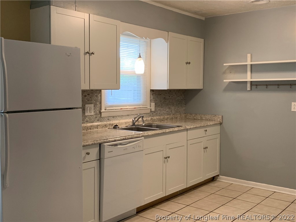5952 Spinner Road Hope Mills, NC 28348 - Photo 5 of 16 Gallery Image 5