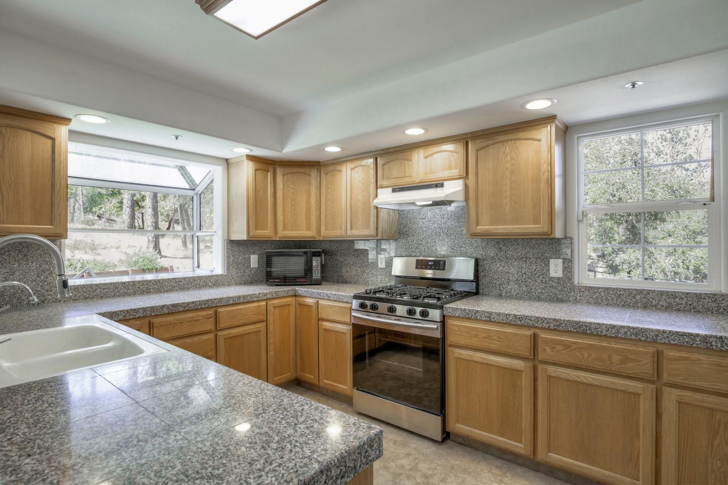 7265 Hihn Road Ben Lomond, CA 95005 - Photo 11 of 42 Gallery Image 11