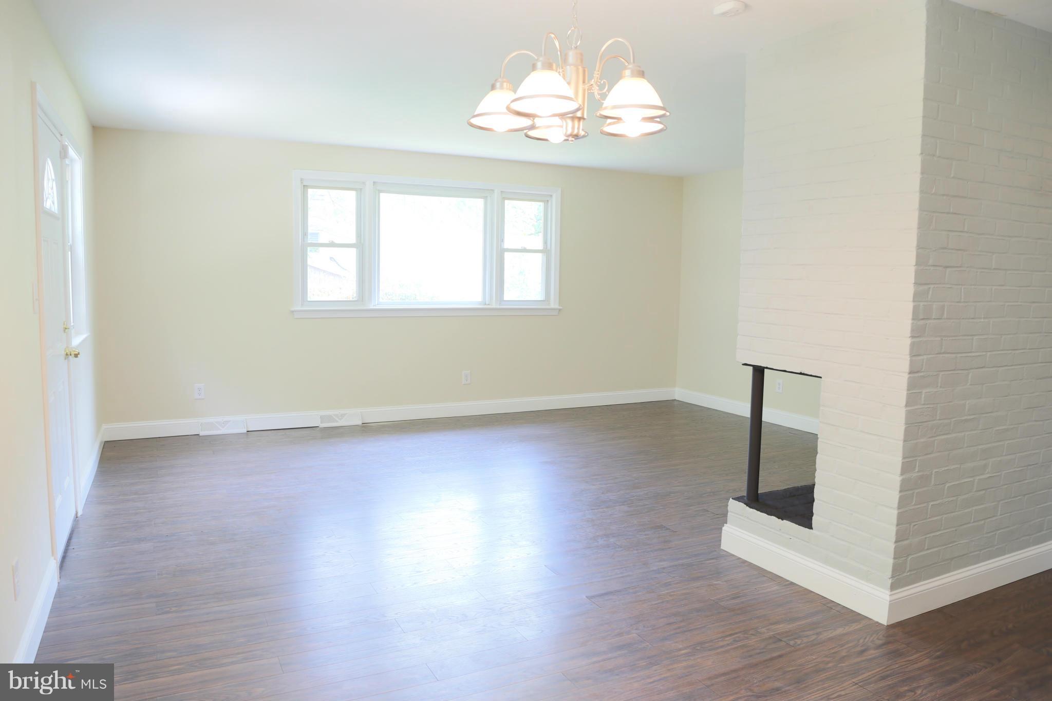 6202 Kirby Road Clinton, MD 20735 - Photo 14 of 30 Living Room