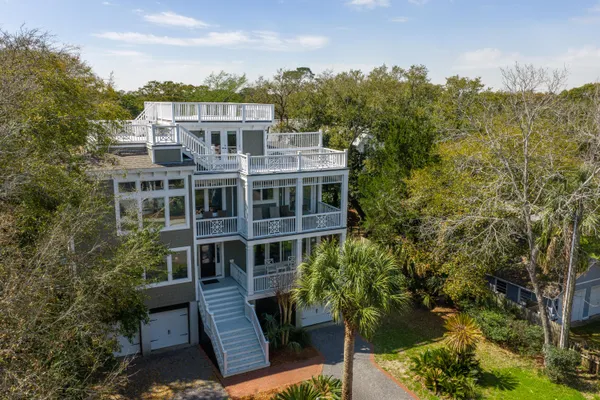 $2,999,000 | 9 24th Avenue, Isle of Palms, SC 29451
