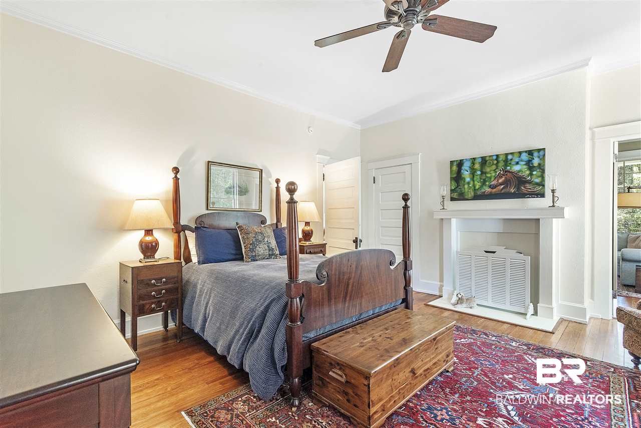 4564 Old Shell Road Mobile, AL 36608 - Photo 16 of 40 Master Bedroom