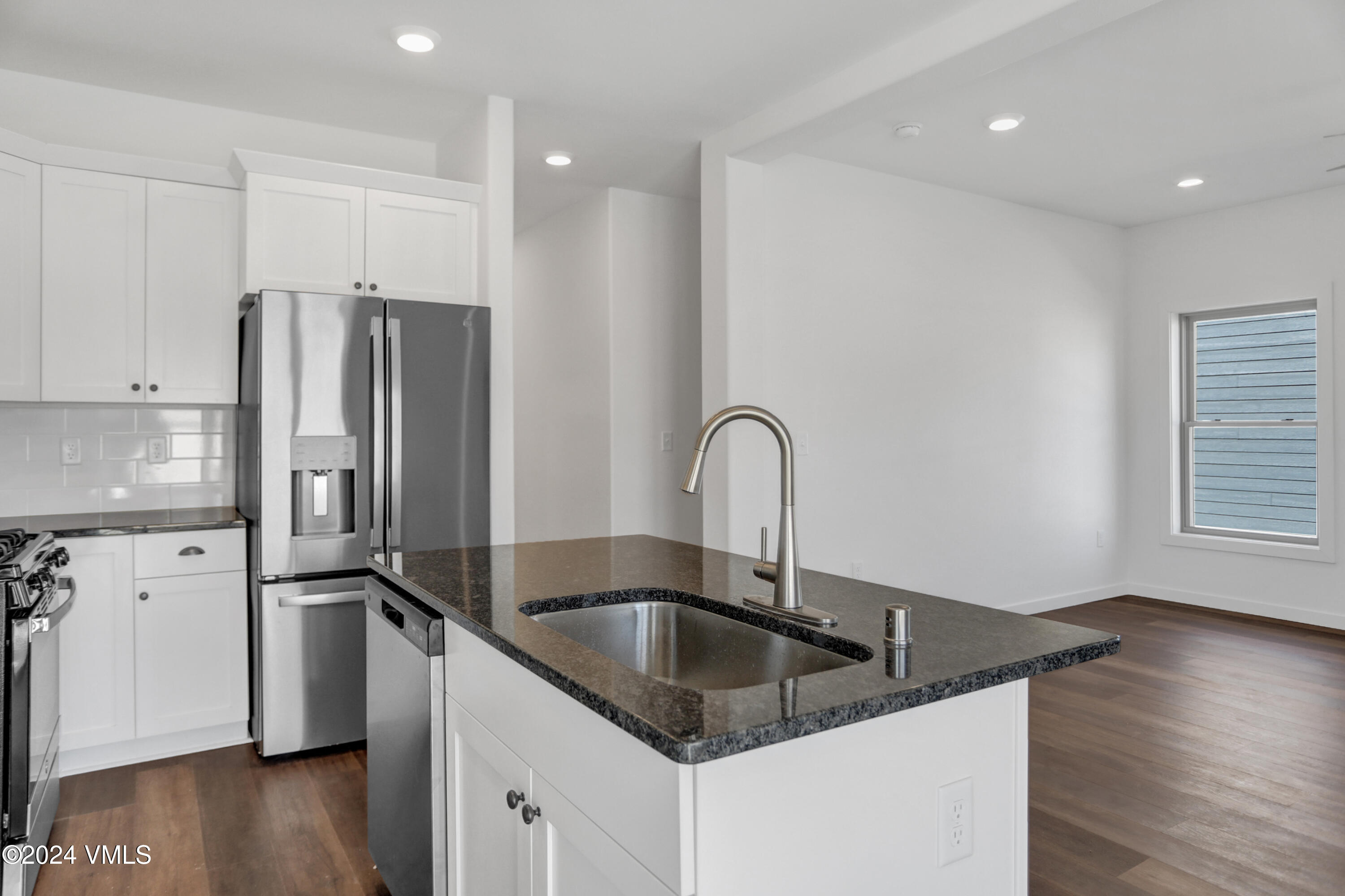 365 Blackhawk Road Gypsum, CO 81637 - Photo 16 of 32 Kitchen(4)